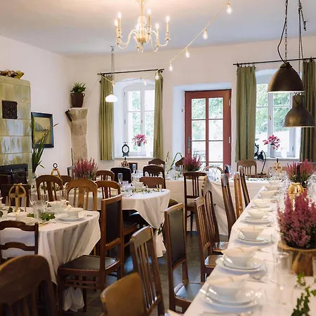 Garden Near Janowice شقة جانوفيتشي فيلكيه