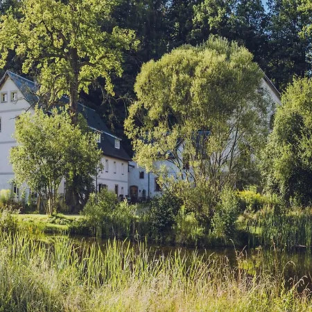 Garden Near Janowice شقة جانوفيتشي فيلكيه