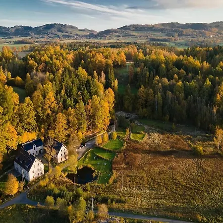Garden Near Janowice شقة