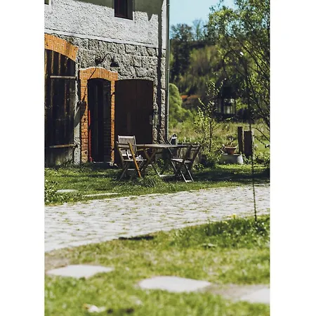 Garden Near Janowice شقة جانوفيتشي فيلكيه